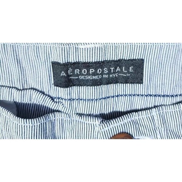 Aeropostale Designed in NYC Gray Striped Shorts Size 34 Extra button - Picture 2 of 11